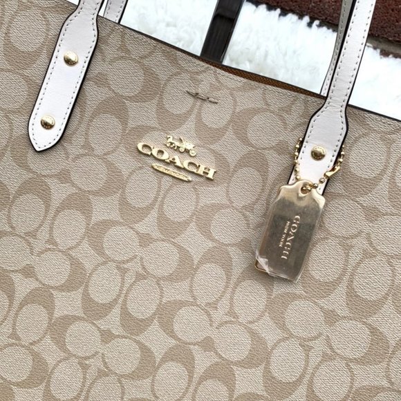 Coach Town Tote In Sig Canvas F76636 - Picture 2 of 6